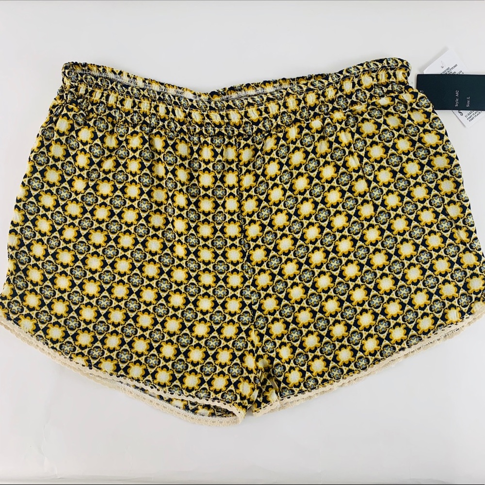 Yellow Black Print Summer Beach Shorts Size Large